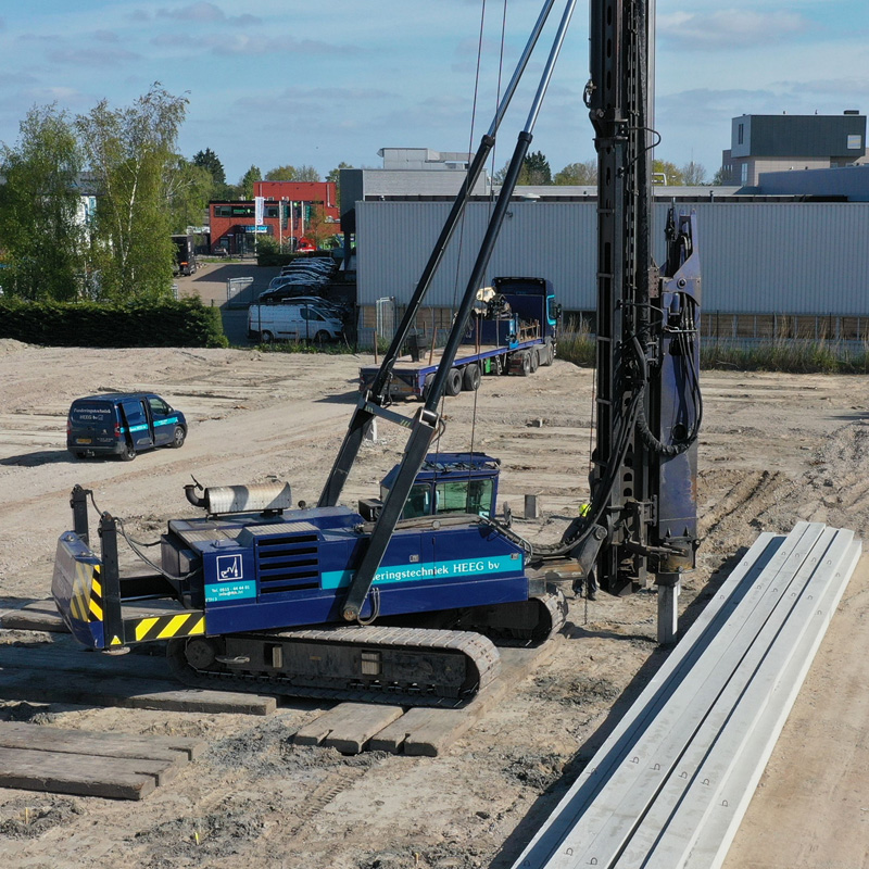 De heiwerkzaamheden voor Multiparken in Heerhugowaard zijn van start gegaan. De heiwerkzaamheden voor Multiparken in Heerhugowaard zijn van start gegaan.